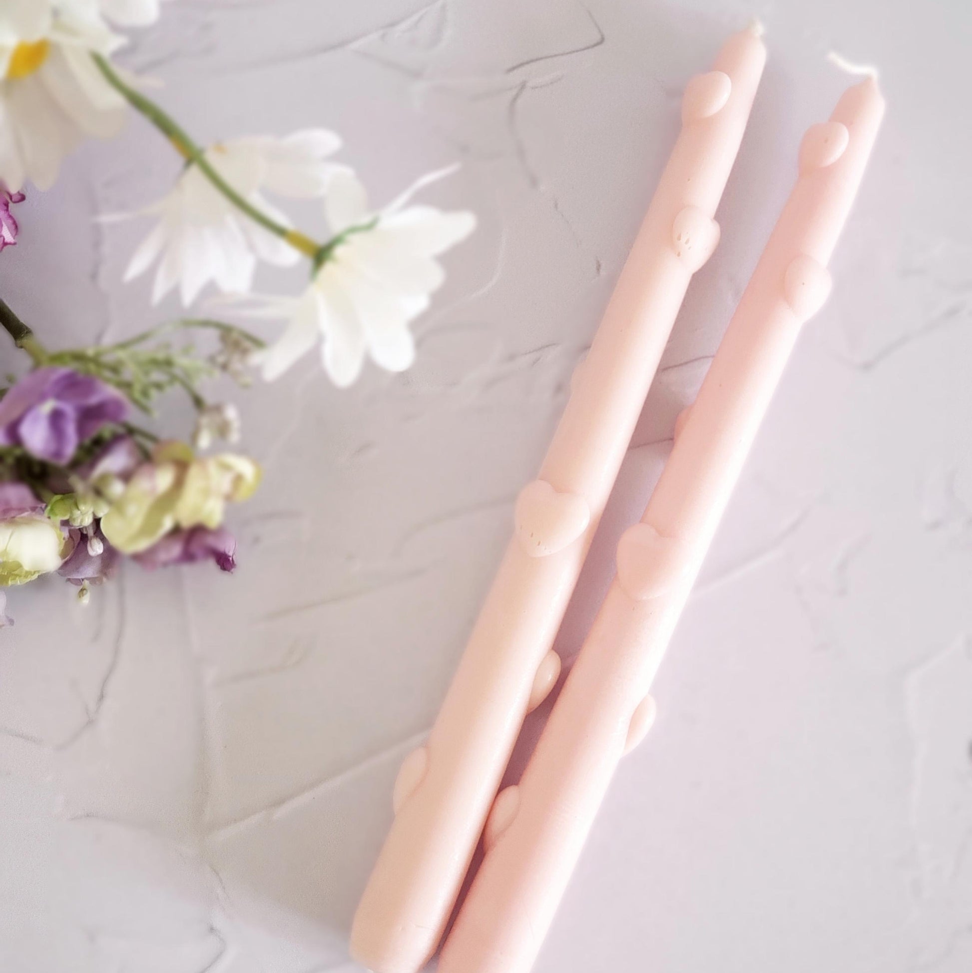 Bougie chandelle décorative rose, cire végétale de colza. Cierge pour vos bougeoirs.