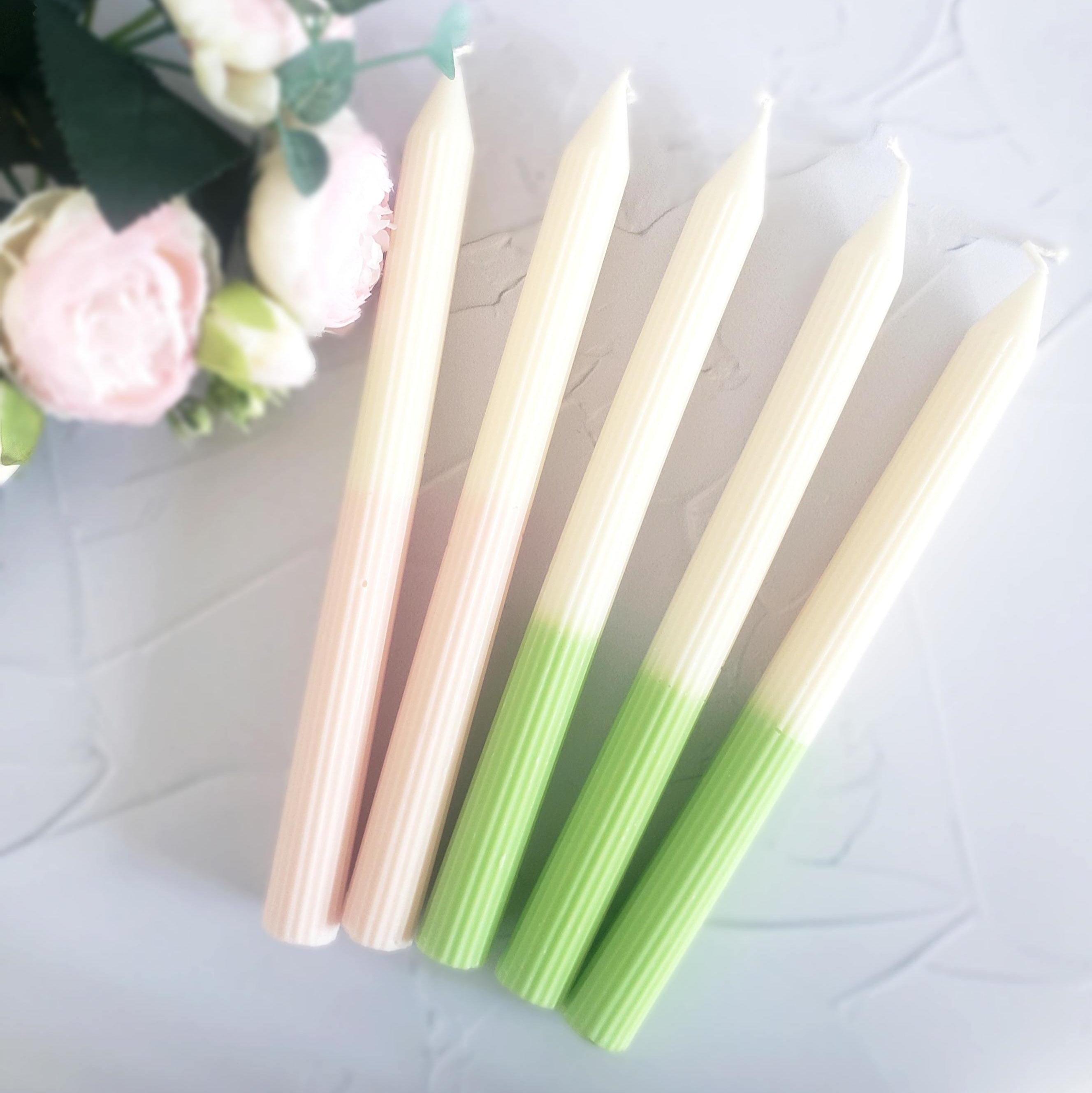 Bougie cierge, lot de 2 chandelles bicolore. Cierge à la cire végétale de colza.