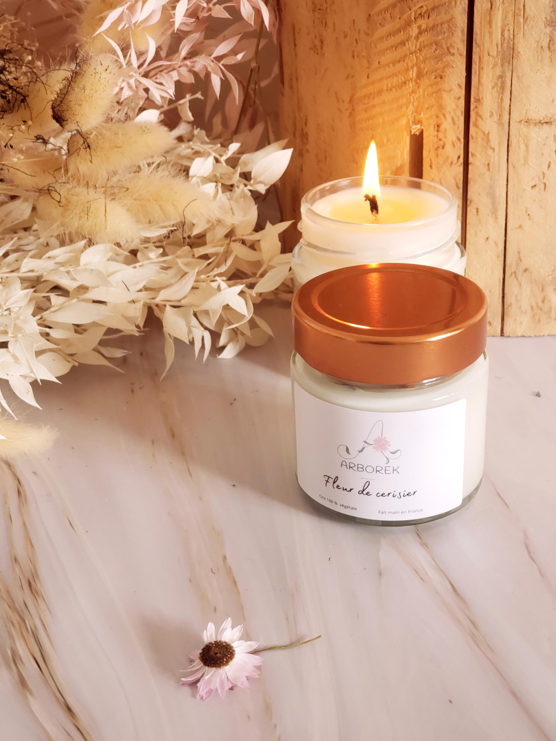 Bougie fleur de cerisier, coulée à la main. Bougie artisanale, senteur florale
