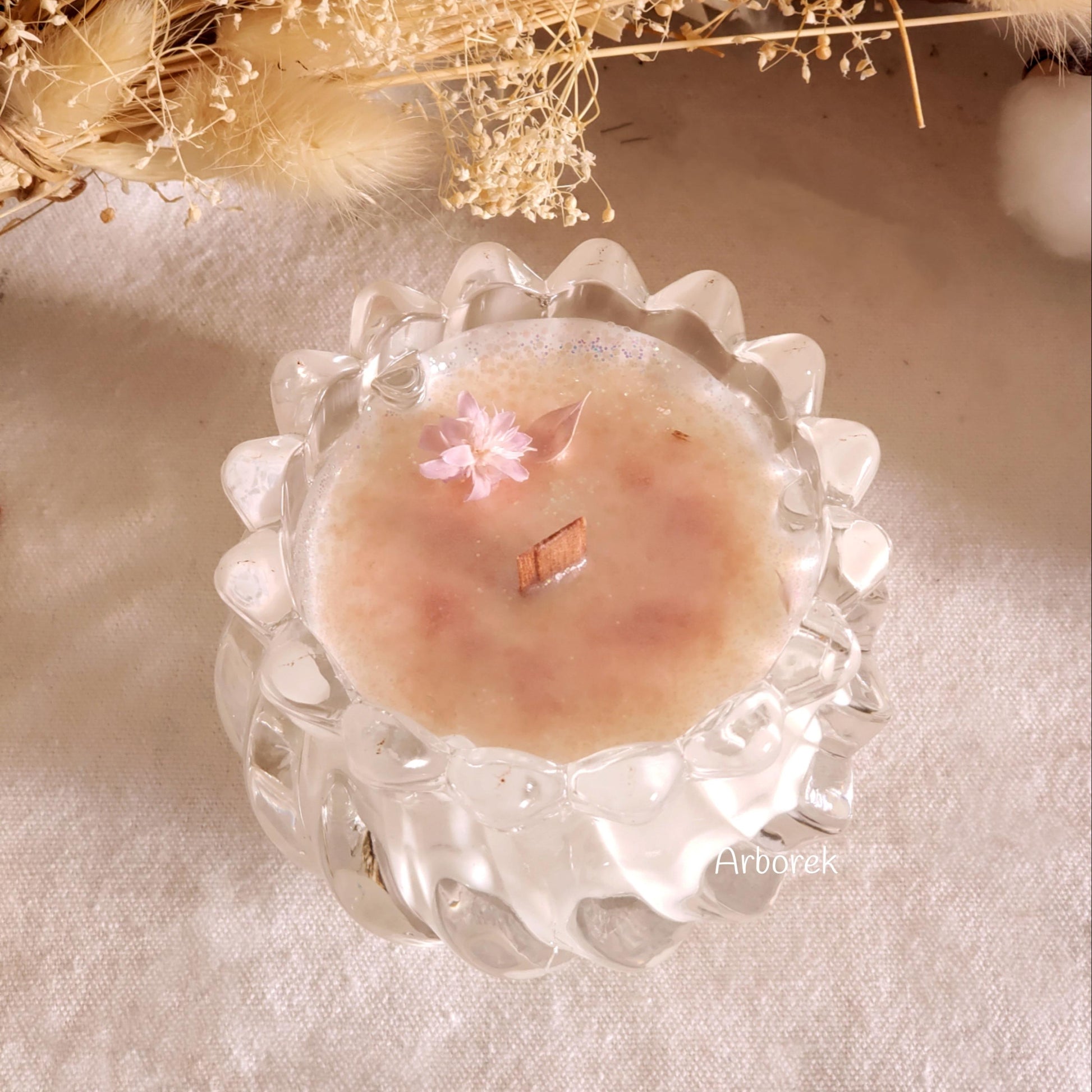 Bougie parfumée Fleur de Cerisier. Bougie artisanale coulée à la cire de soja. Fragrance de Grasse