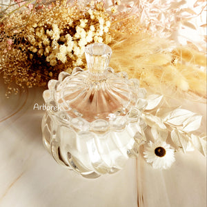 Bougie parfumée Fleur de cerisier Arborek. Bougie artisanale coulée à la cire de soja. Fragrance de Grasse