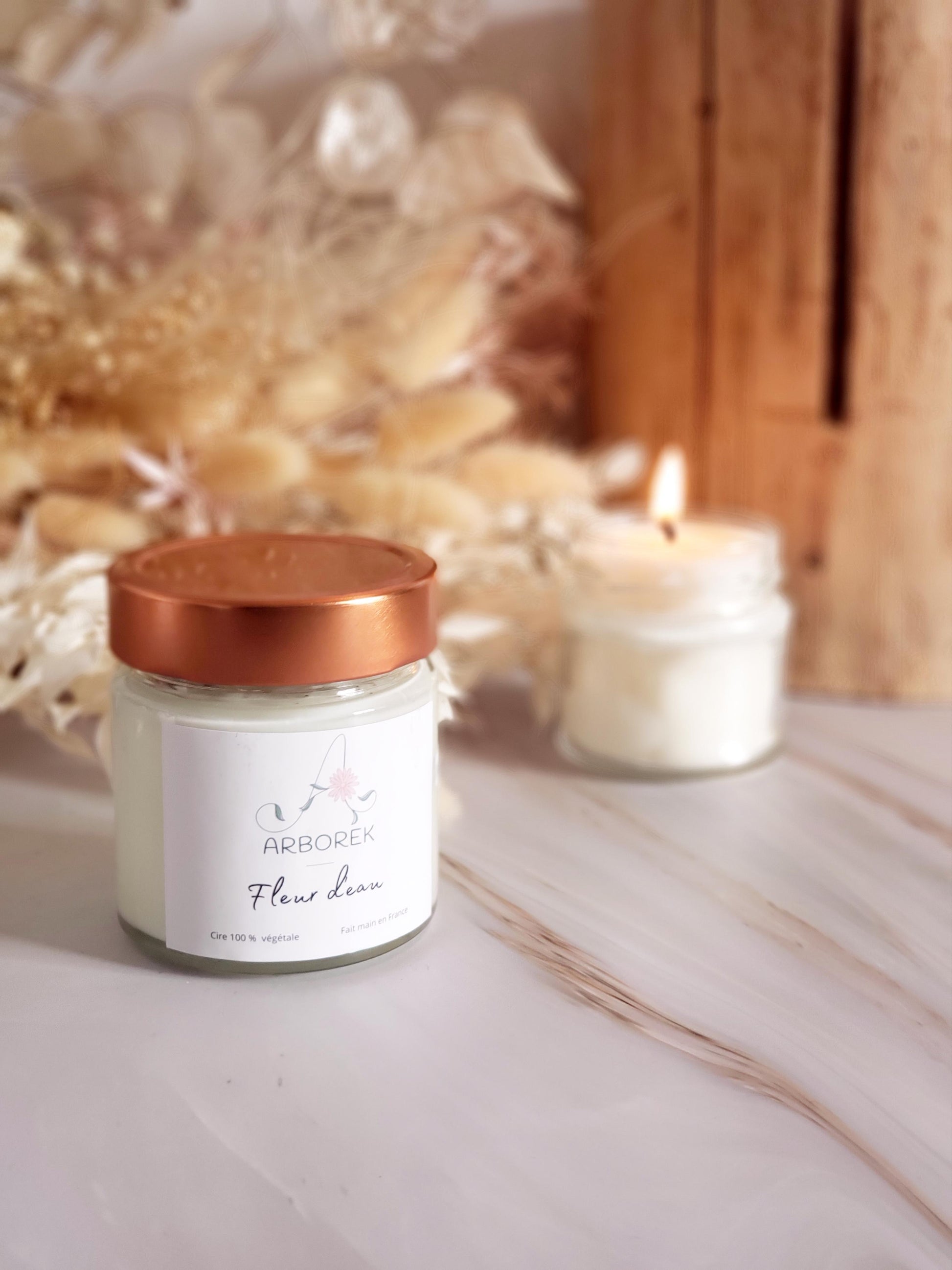 Bougie fleur d'eau, bougie végétale à la cire végétale de soja et parfum de Grasse.