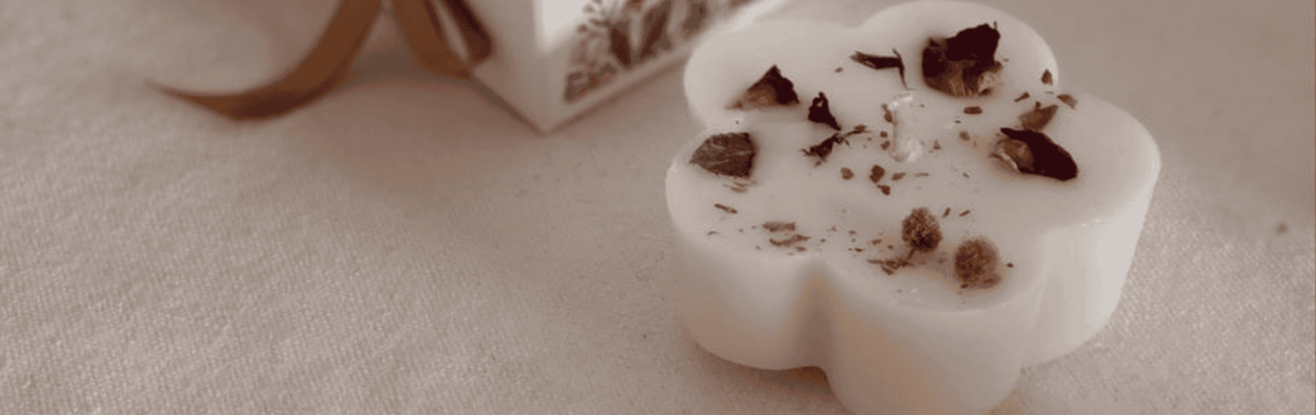 Bougies artisanales françaises Arborek, coulées à la main en France. 
