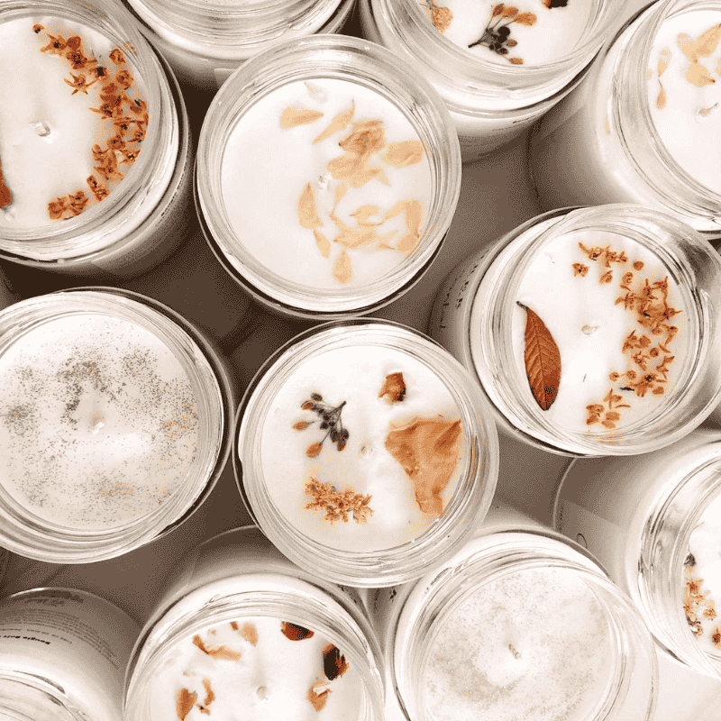 Bougies naturelles artisanales non toxiques, décorées de fleurs séchées